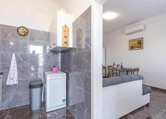 Apartment Uvala Scott Silvija *